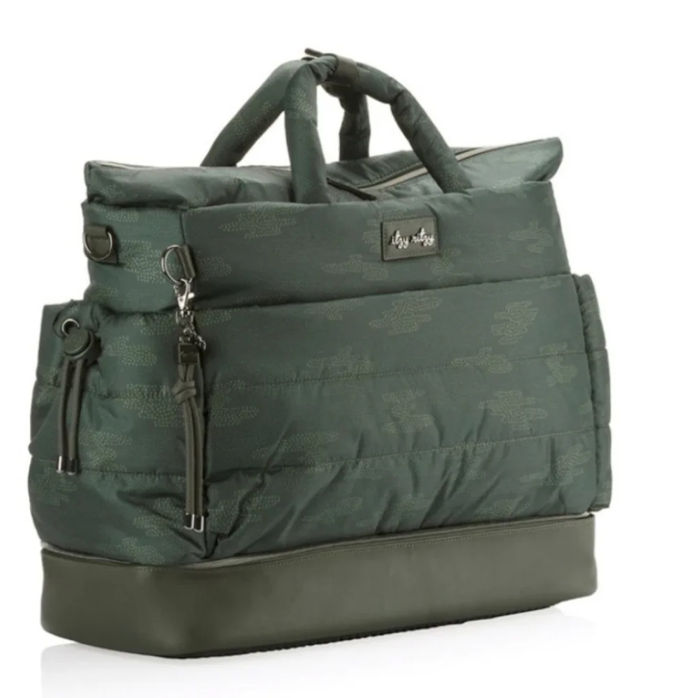 NWT Itsy Ritzy Dream Weekender Hospital /Travel Bag in Cloud Camo - Picture 6 of 8